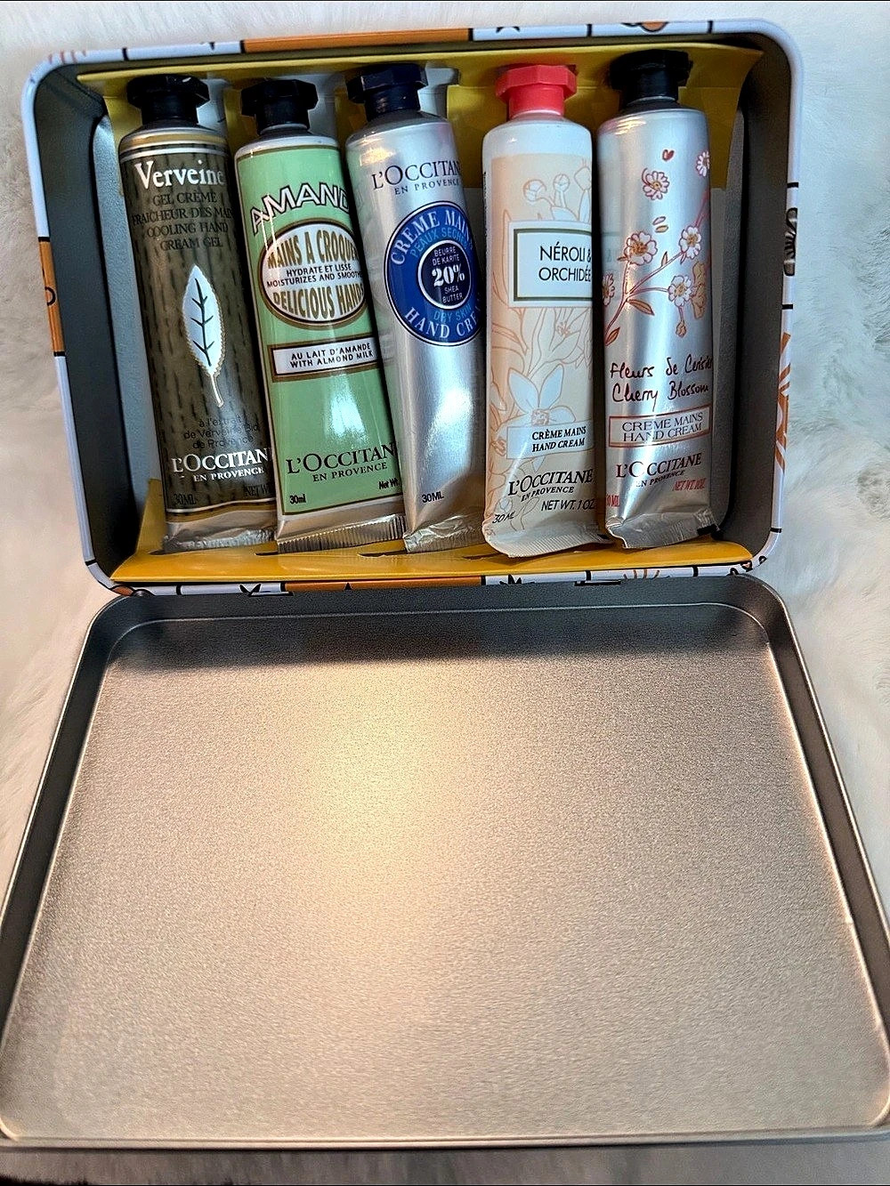 L'Occitane Hand Cream Collection Tin Gift Set - Picture 2 of 4